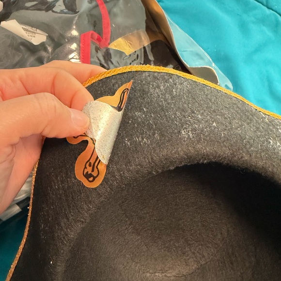 Mens pirate Costume OS - Picture 7 of 7